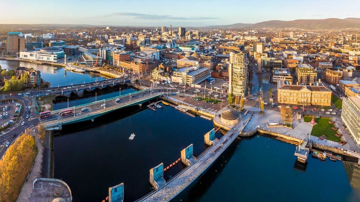 Una vista iconica di Belfast