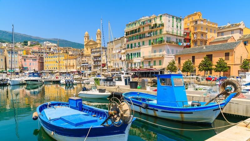 Una vista icónica de Bastia (Córcega), Francia  