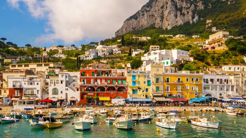 Una vista icónica de Capri, Italia  