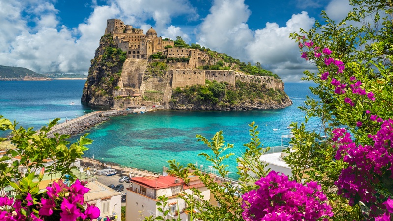 Una vista iconica d'Ischia, Italia