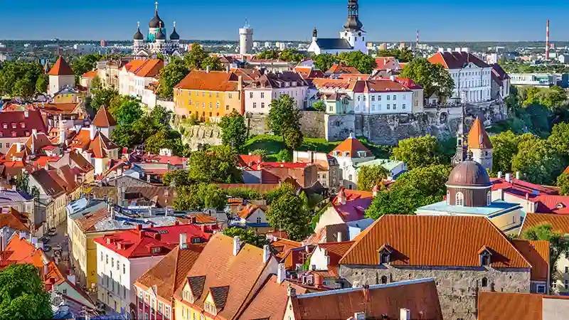 Una vista iconica di Tallinn