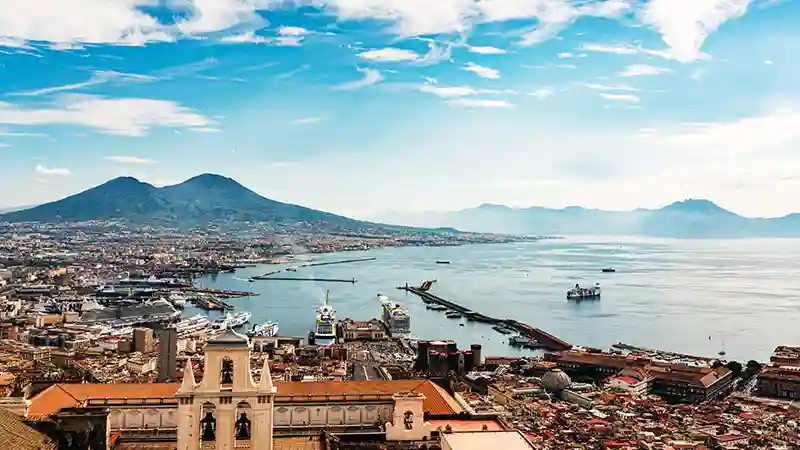 Een iconisch uitzicht van Napels