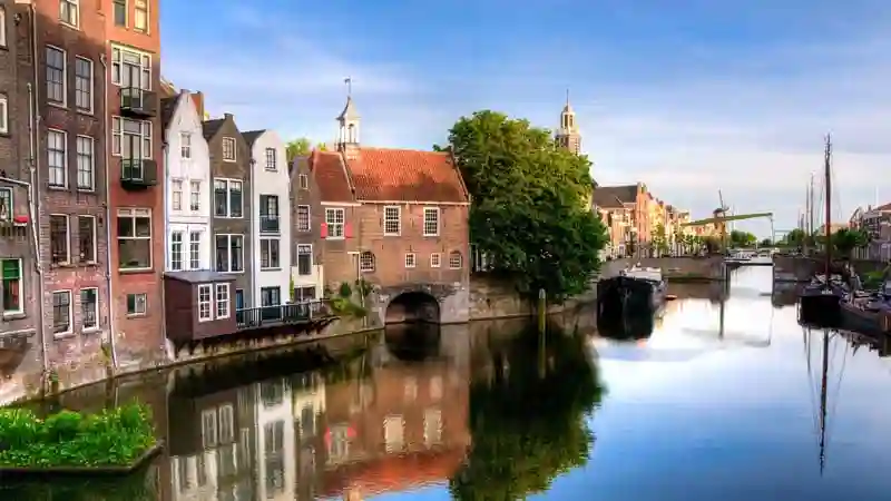 Una vista iconica di Rotterdam