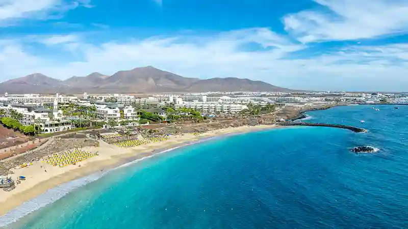 Een iconisch uitzicht van Playa Blanca